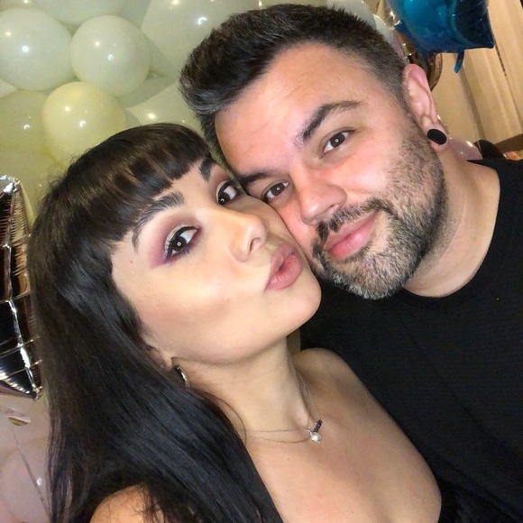 Meet your Posher, Vanessa - Picture 1 of 1